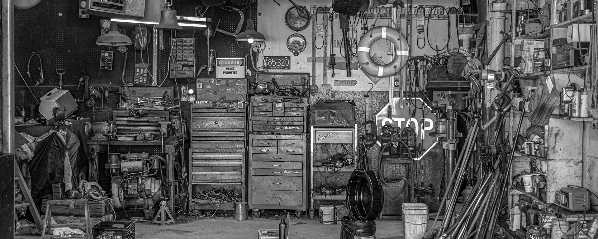 Nel caos del garage, la chiarezza del cuore